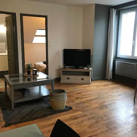 Logement A Brive, Proche Centre-Ville Et Gare, Avec Climatisation - Internet Fibre - Stationnements Gratuit Luaran gambar