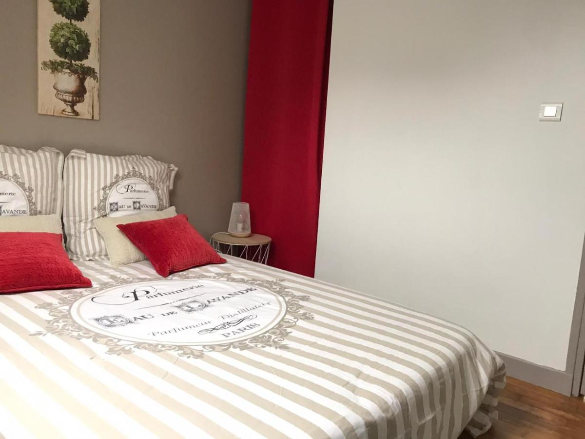 Logement A Brive, Proche Centre-Ville Et Gare, Avec Climatisation - Internet Fibre - Stationnements Gratuit Luaran gambar